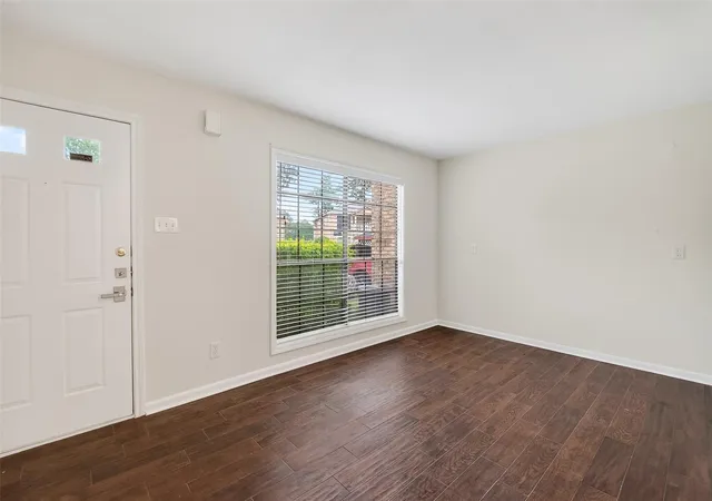 3rd image of 1311 Antoine Dr #159, Houston, TX 77055 | MLS# 44155814