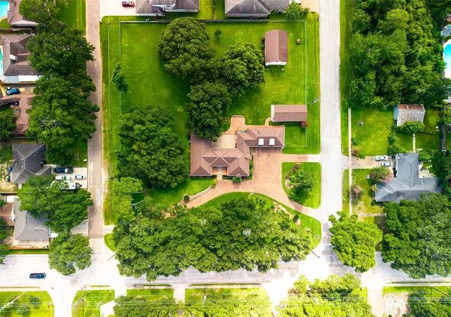 3rd image of 1715 Avenue D, Katy, TX 77493 | MLS# 81095759