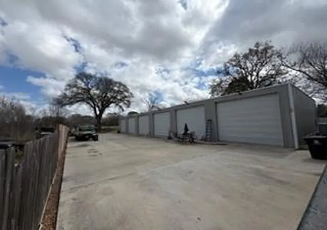 Photo 3 of Single family home for sale at 9727 Radio St, Houston, TX 77075 | MLS# 58542484 | Listing updated on 2026-08-22
