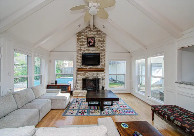 4th image of 11427 Highgrove Dr, Houston, TX 77077 | MLS# 5845207