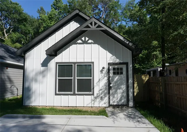 Photo 1 of Single family home for sale at 9976 Elder, Willis, TX 77318 | MLS# 56458417 | Listing updated on 2026-09-13
