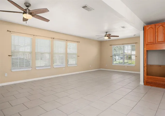 Photo 4 of Single family home for sale at 2206 Wimcrest St, Galveston, TX 77551 | MLS# 22275048 | Listing updated on 2026-08-04