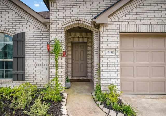 Homes for sale in Waller, TX | 32239 Cedar Crest Dr, Waller, TX 77484 | MLS# 10246723