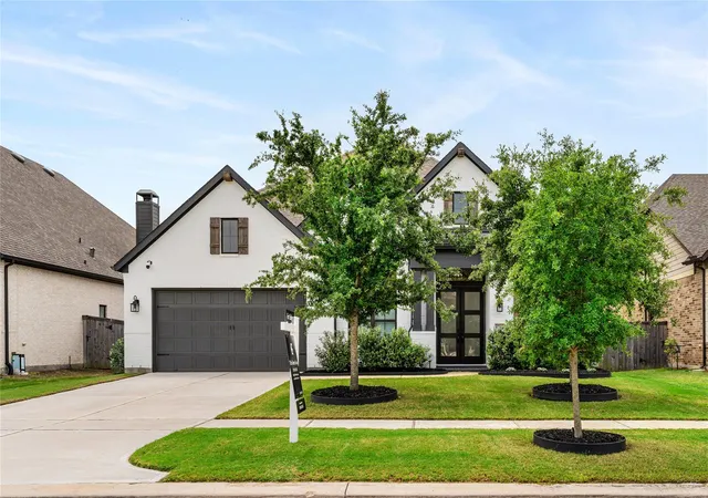 Photo 2 of Single family home for sale at 4715 Southpoint Way, Fulshear, TX 77441 | MLS# 34880790 | Listing updated on 2026-08-28