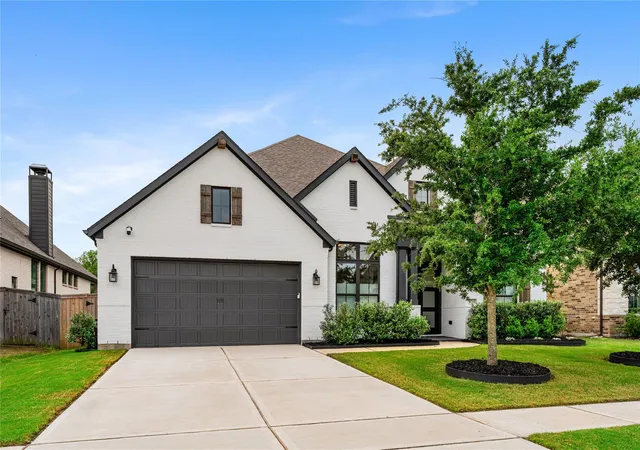 Photo 3 of Single family home for sale at 4715 Southpoint Way, Fulshear, TX 77441 | MLS# 34880790 | Listing updated on 2026-08-28