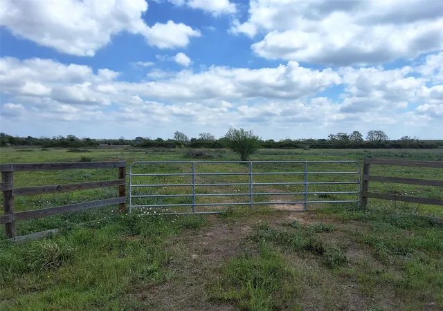 Homes for sale in Alleyton, TX | 1089 Noble Ln, Alleyton, TX 77434 | MLS# 98876000