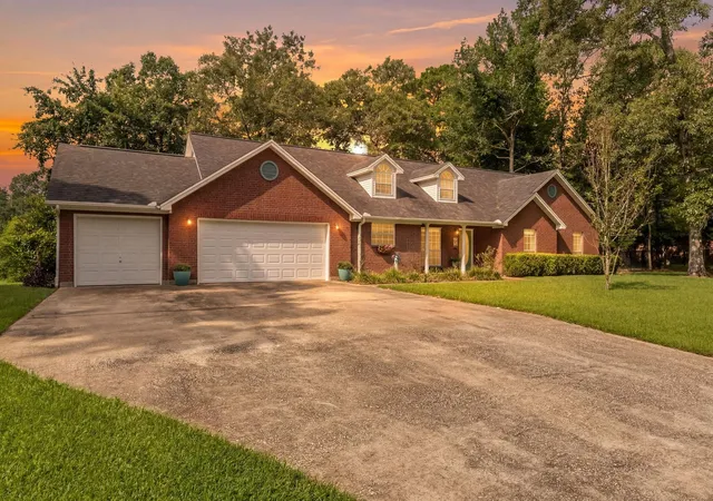 Homes for sale in Kountze, TX | 211 Hazel Dr, Kountze, TX 77663 | MLS# 85410000