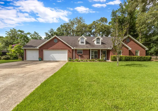 Homes for sale in Kountze, TX | 211 Hazel Dr, Kountze, TX 77663 | MLS# 85410000