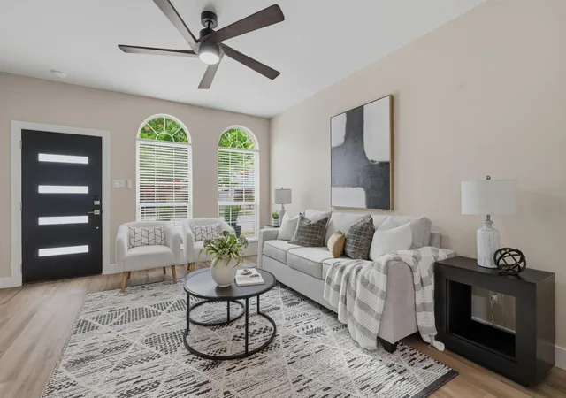 Photo 3 of Sale Pending at 226 Sydnor St, Houston, TX 77020 | MLS# 68299129 | Listing updated on 2026-09-05