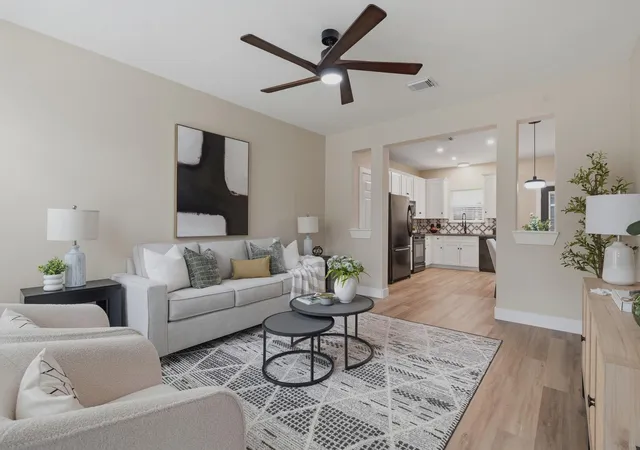 Photo 3 of Sale Pending at 226 Sydnor St, Houston, TX 77020 | MLS# 68299129 | Listing updated on 2026-09-05
