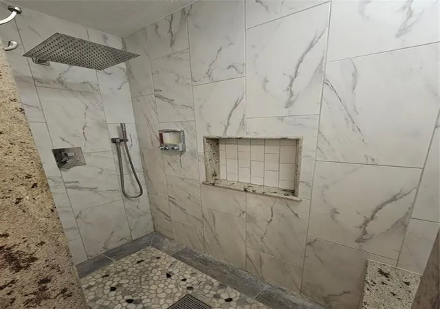 Photo 3 of Condominium at 9009 Richmond Ave #619, Houston, TX 77063 | MLS# 12230455 | | Sold on 2024-12-27