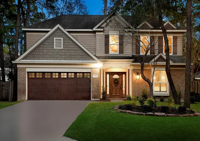 Homes for sale in The Woodlands, TX | 11 E Summer Storm Cir, The Woodlands, TX 77381 | MLS# 10762180