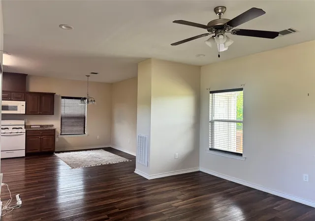3rd image of 1335 Nashville Ave, Port Arthur, TX 77640 | MLS# 38245058