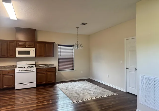 4th image of 1335 Nashville Ave, Port Arthur, TX 77640 | MLS# 38245058