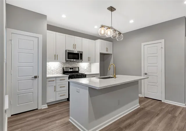 Photo 2 of Multi family home for sale at 6824 Dumble St, Houston, TX 77021 | MLS# 38044582 | Listing updated on 2026-07-08