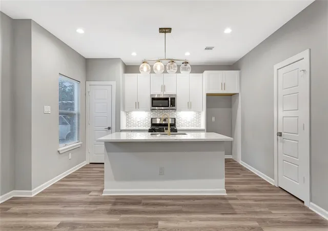 Photo 3 of Multi family home for sale at 6824 Dumble St, Houston, TX 77021 | MLS# 38044582 | Listing updated on 2026-07-08