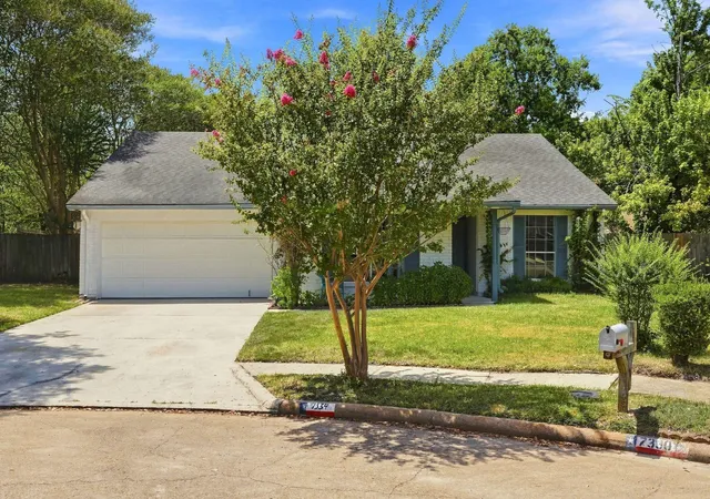 Photo 2 of Single family home for sale at 7334 Mundare Ln, Houston, TX 77086 | MLS# 30664313 | Listing updated on 2026-09-15