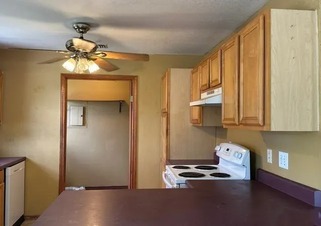 4th image of 408 Ruth St, Kerrville, TX 78028 | MLS# 55465752