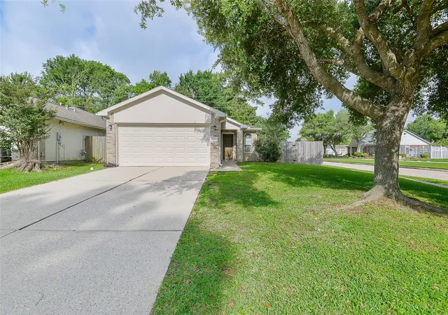1st image of 24415 Strong Pine Dr, Huffman, TX 77336 | MLS# 96613895