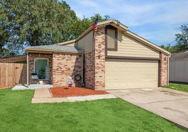 2nd image of 11835 Sandpiper Dr, Houston, TX 77035 | MLS# 70536167
