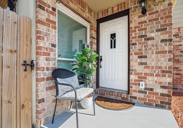 3rd image of 11835 Sandpiper Dr, Houston, TX 77035 | MLS# 70536167
