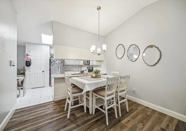 4th image of 11835 Sandpiper Dr, Houston, TX 77035 | MLS# 70536167