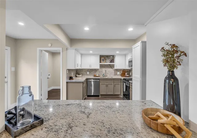 Photo 4 of Single family home for sale at 1810 N Red Cedar Cir, Spring, TX 77380 | MLS# 10130751 | Listing updated on 2026-09-05