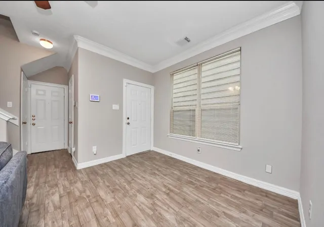 5th image of 10347 Panther Point Dr, Houston, TX 77099 | MLS# 65519877