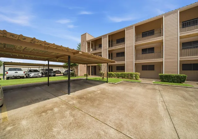 3rd image of 15575 Marina Dr #317C, Montgomery, TX 77356 | MLS# 52393147