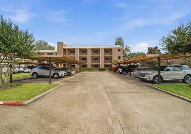 4th image of 15575 Marina Dr #317C, Montgomery, TX 77356 | MLS# 52393147