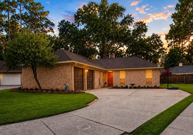 Photo 1 of Single family home for sale at 12027 Paradise Valley Dr, Houston, TX 77066 | MLS# 42758650 | Listing updated on 2026-06-24