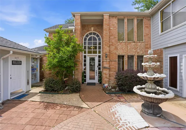 Photo 3 of Single family home for sale at 13700 Lakewood Forest Dr, Houston, TX 77070 | MLS# 25838854 | Listing updated on 2026-07-01