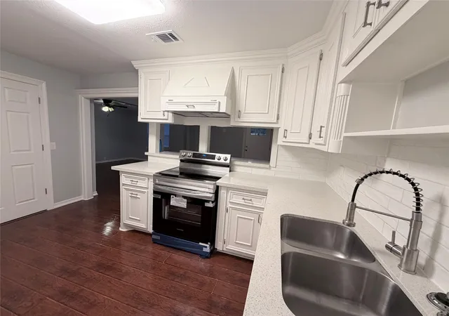 Homes for sale in Freeport, TX | 1003 W 12th St, Freeport, TX 77541 | MLS# 22683089