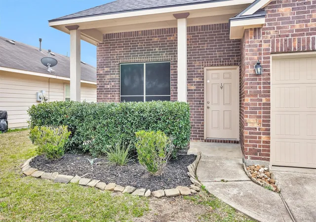 Photo 4 of Single family home for sale at 21419 Fossil Trails Dr, Spring, TX 77388 | MLS# 81382627 | Listing updated on 2026-08-26