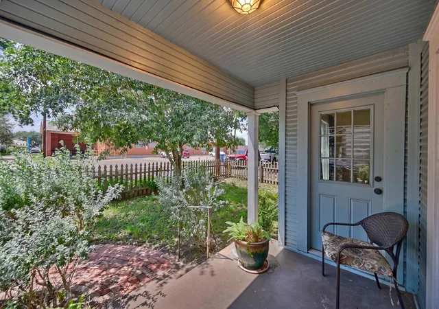 Photo 3 of Single family home for sale at 23 N Harris St, Bellville, TX 77418 | MLS# 86719251 | Listing updated on 2026-09-02