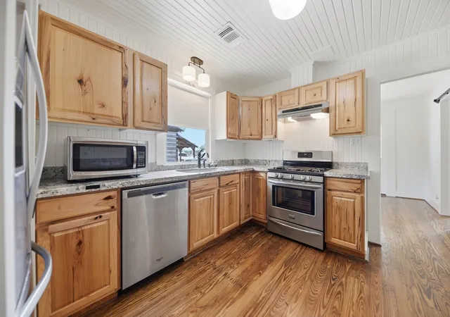 Photo 3 of Single family home for sale at 23 N Harris St, Bellville, TX 77418 | MLS# 86719251 | Listing updated on 2026-09-02