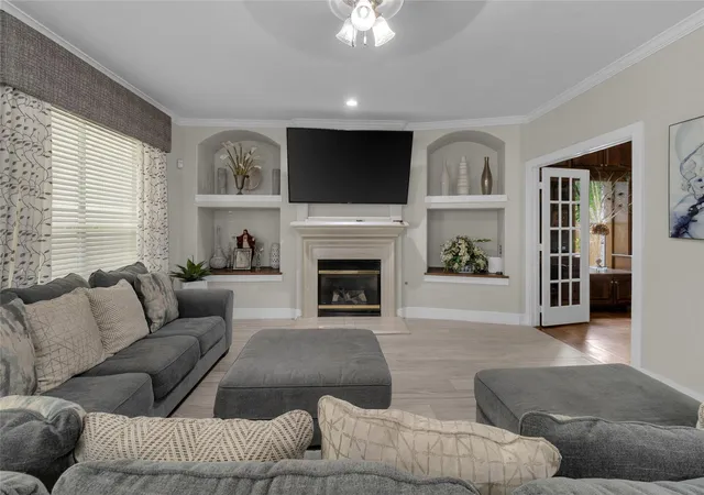 Photo 3 of Single family home for sale at 10910 Coldwater Brg Ct, Sugar Land, TX 77498 | MLS# 26972959 | Listing updated on 2026-08-25