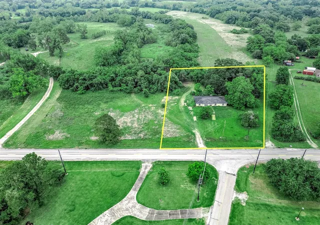 20th image of 2719 Fm 524, Sweeny, TX 77480 | MLS# 55408756