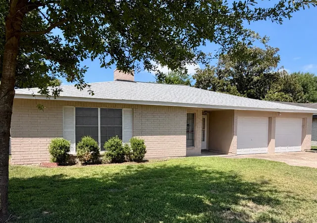 Photo 1 of Sale Pending at 7743 Water Park Ln, Houston, TX 77086 | MLS# 93155320 | Listing updated on 2026-09-17