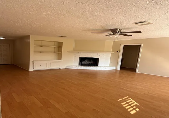 Photo 2 of Sale Pending at 7743 Water Park Ln, Houston, TX 77086 | MLS# 93155320 | Listing updated on 2026-09-17