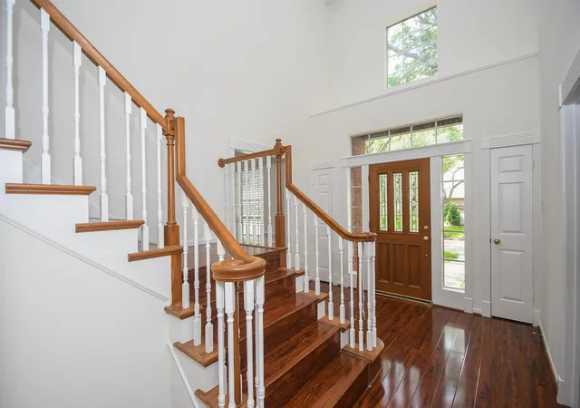 4th image of 16907 Colony Terrace Dr, Sugar Land, TX 77479 | MLS# 72222305
