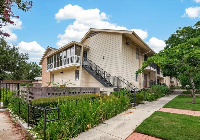 3rd image of 3131 Cummins St, Houston, TX 77027