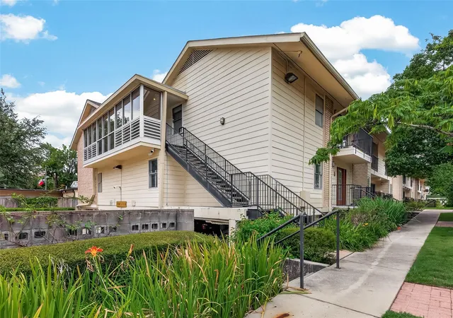 4th image of 3131 Cummins St, Houston, TX 77027