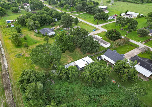 Photo 3 of Sale Pending at 14330 Green Acres St, Crosby, TX 77532 | MLS# 14380169 | Listing updated on 2026-09-09