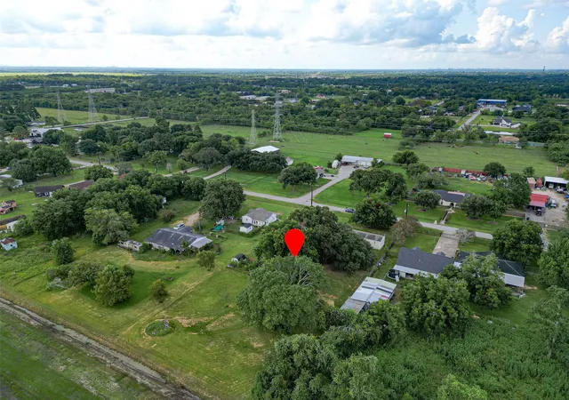 Photo 4 of Sale Pending at 14330 Green Acres St, Crosby, TX 77532 | MLS# 14380169 | Listing updated on 2026-09-09