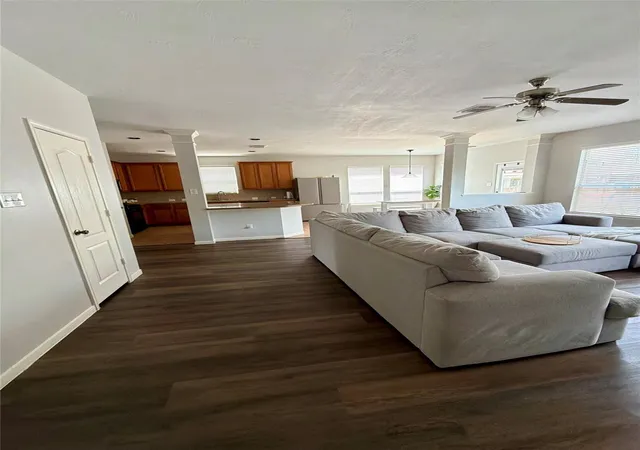 Photo 4 of Single family home for sale at 18902 Cluster Oaks Dr, Magnolia, TX 77355 | MLS# 64956175 | Listing updated on 2026-08-29