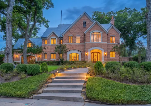 1st image of 1802 Forest Gate Cir, Sugar Land, TX 77479 | MLS# 44622021