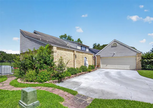 3rd image of 3710 Point Clear Dr, Missouri City, TX 77459 | MLS# 97459407