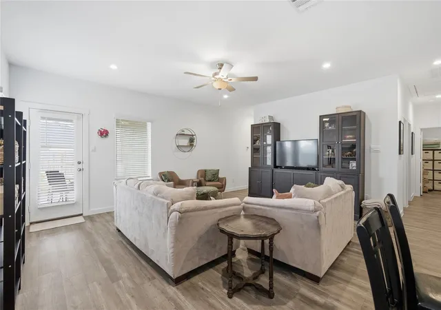 Photo 3 of Single family home for sale at 3031 Magnolia Pass Ln, Alvin, TX 77511 | MLS# 7671336 | Listing updated on 2026-09-05