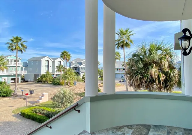 4th image of 919 Long Reach Dr, Galveston, TX 77554 | MLS# 54005542